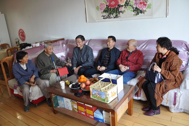 彈簧拉壓力試驗機做壓縮試驗